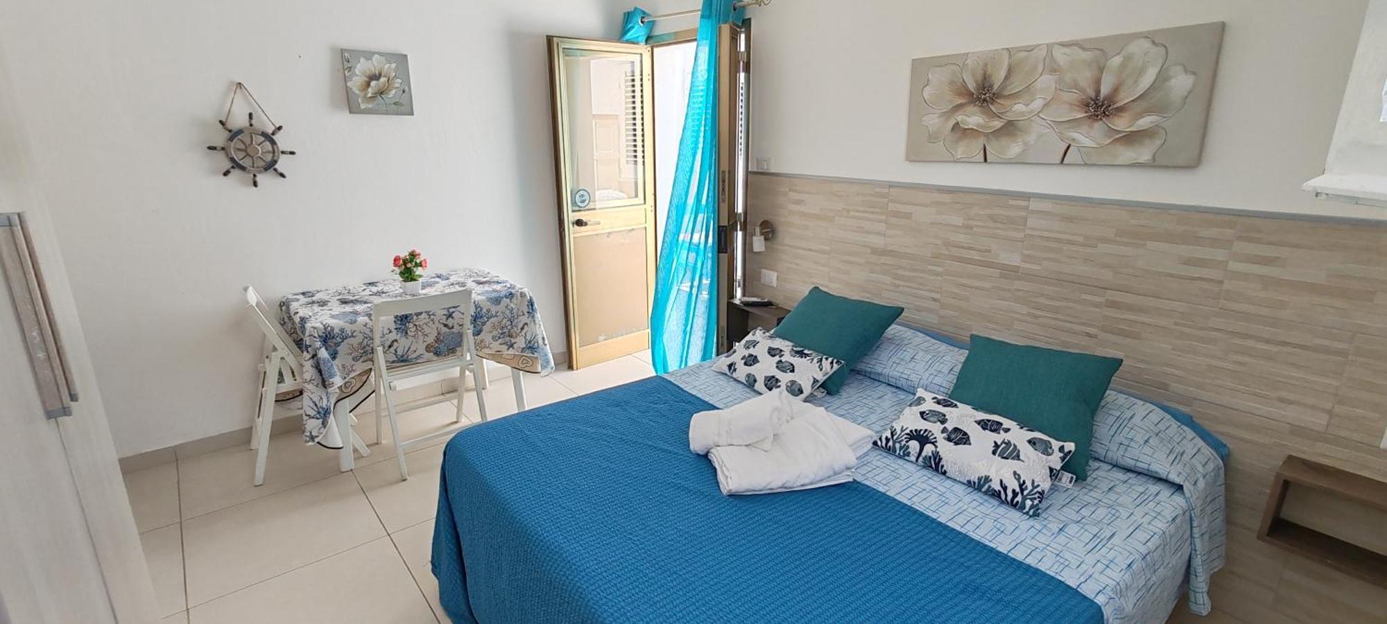 Отель Cortili Del Mar Торре-Сан-Джованни-Удженто Экстерьер фото